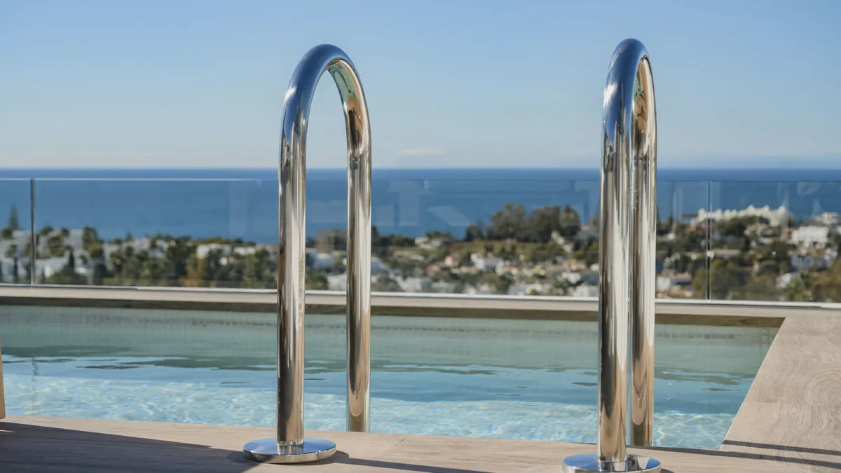 b02541e9-ac1d-4566-ab0c-c43f37b6f54e