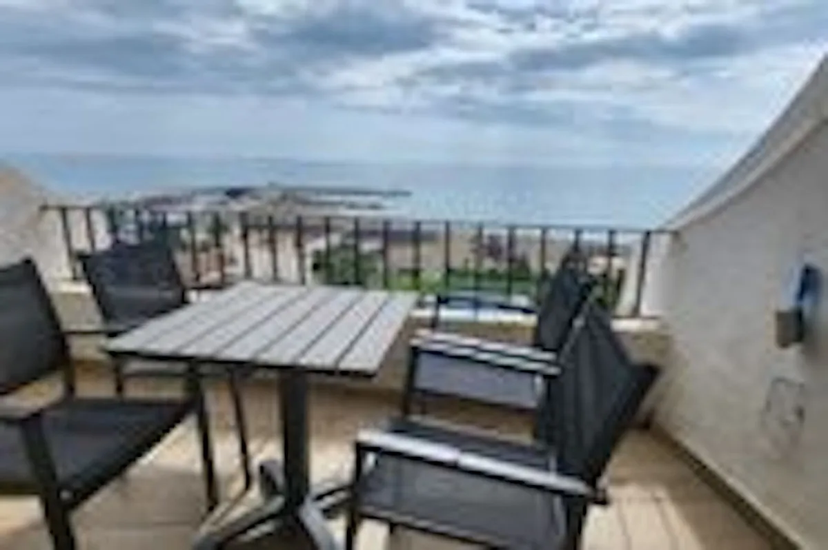 aeec54c0-e40b-4640-9a50-1bd5ae5b5bca