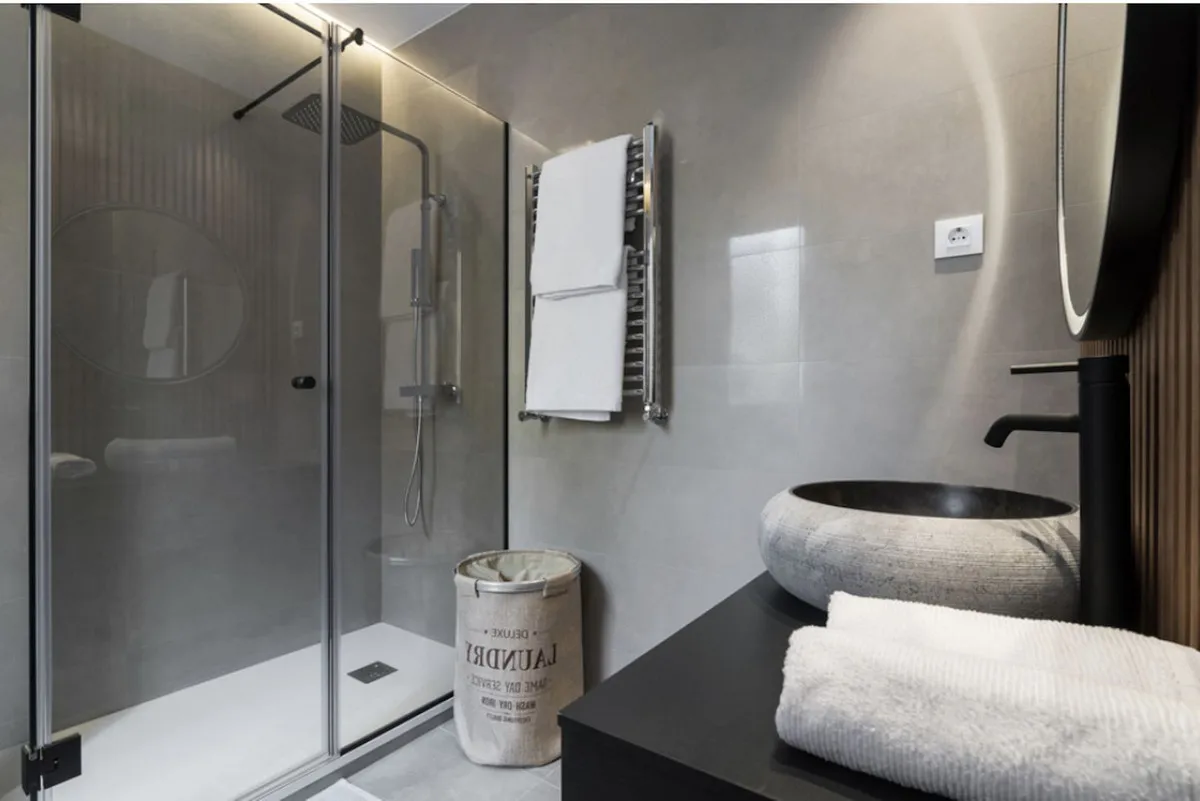 8842cbf3-8b93-4315-84ee-5732b1cd599b