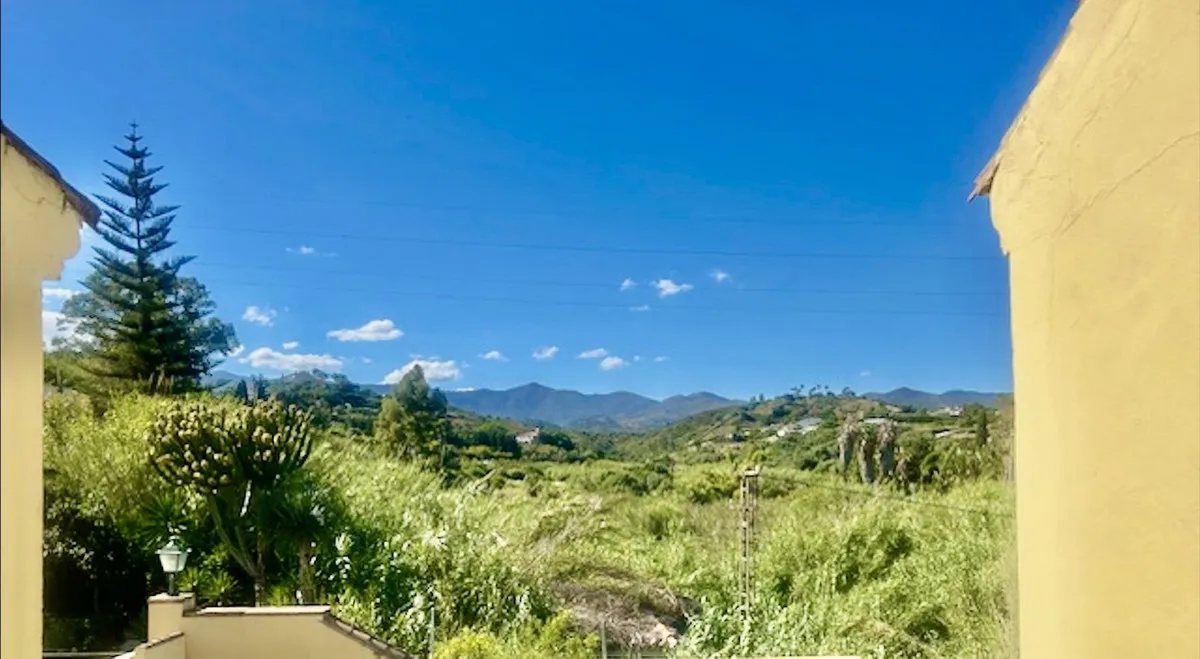 ef257b1d-d7a1-4985-bbea-61c56022cce1