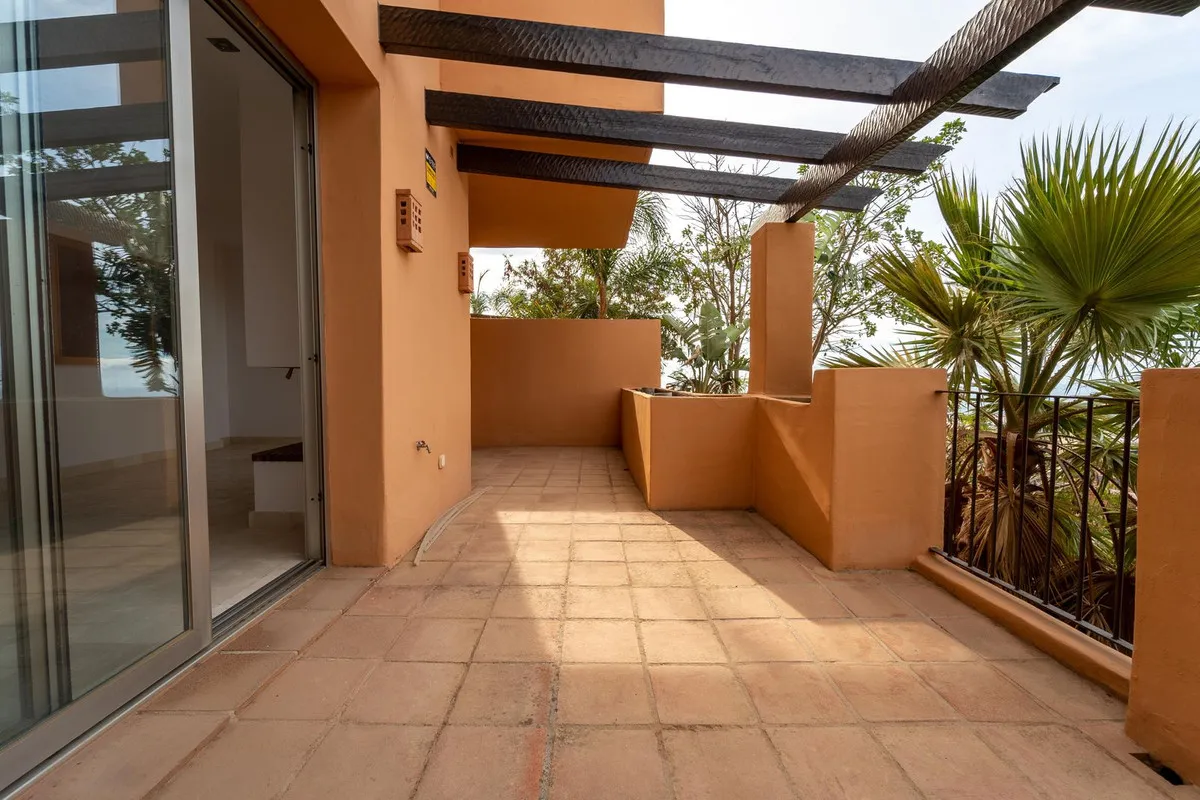 38504015-4ebf-4b29-8d43-0251f0b3d3fc