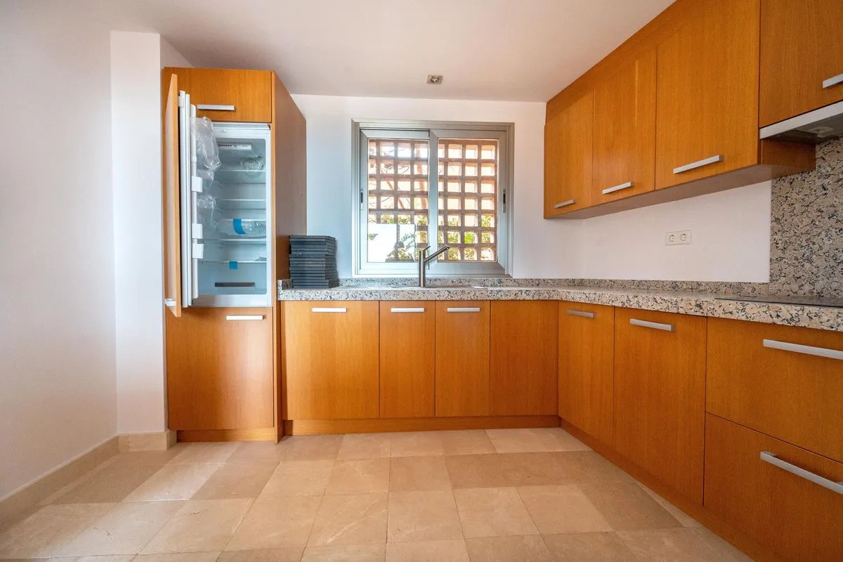 a666ed36-a4d0-44bc-8816-3a8648ee7d5d