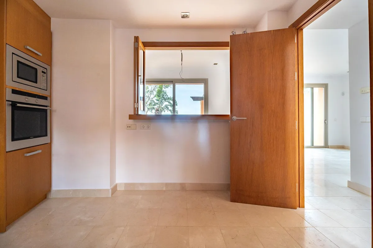 db2205b4-4e0f-4345-a2de-99b4ba6c5b74