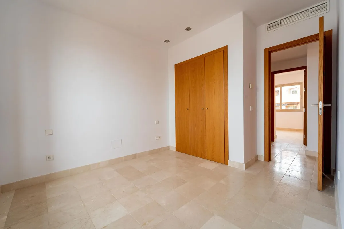 f5b72566-1b0c-4ee3-bc6f-9d149bf54872