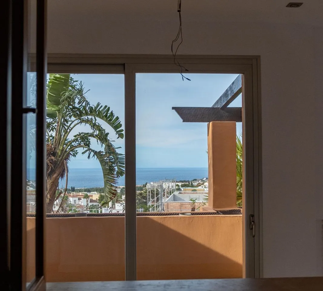 f6d05f84-ff2f-4274-aa43-8c6c19647c2b