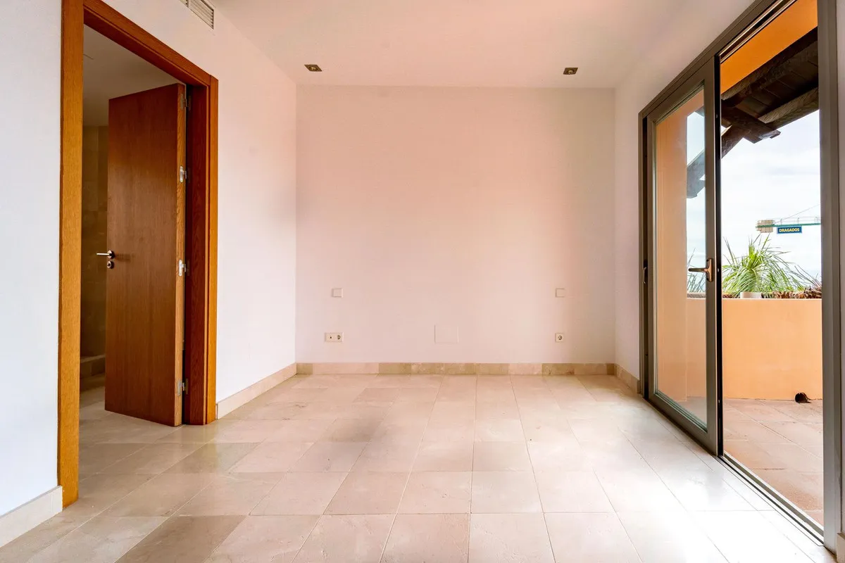 fe45b2c1-fab0-402e-9d4b-651808ff8b99