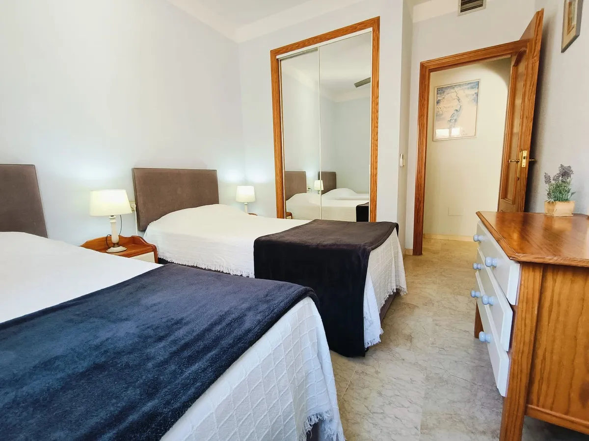 561121b9-eb8d-4908-b194-c8e513d5e67d