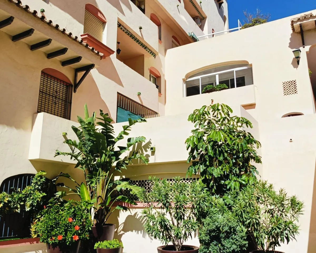 fd6fc99d-a9ec-49f7-8d9f-2c00259aa1a7