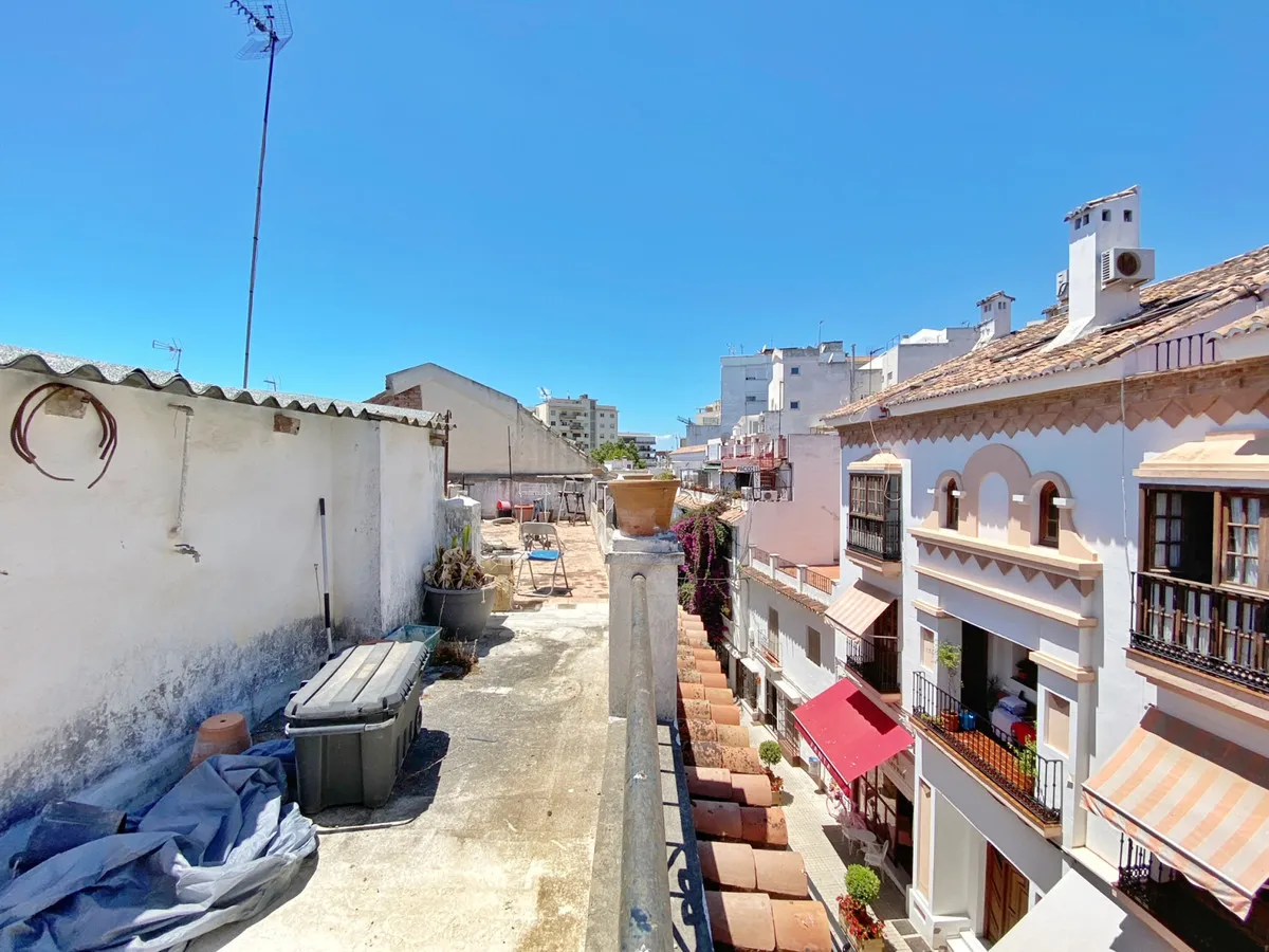 8afbb75f-e618-42cd-8277-8e424f38ba74