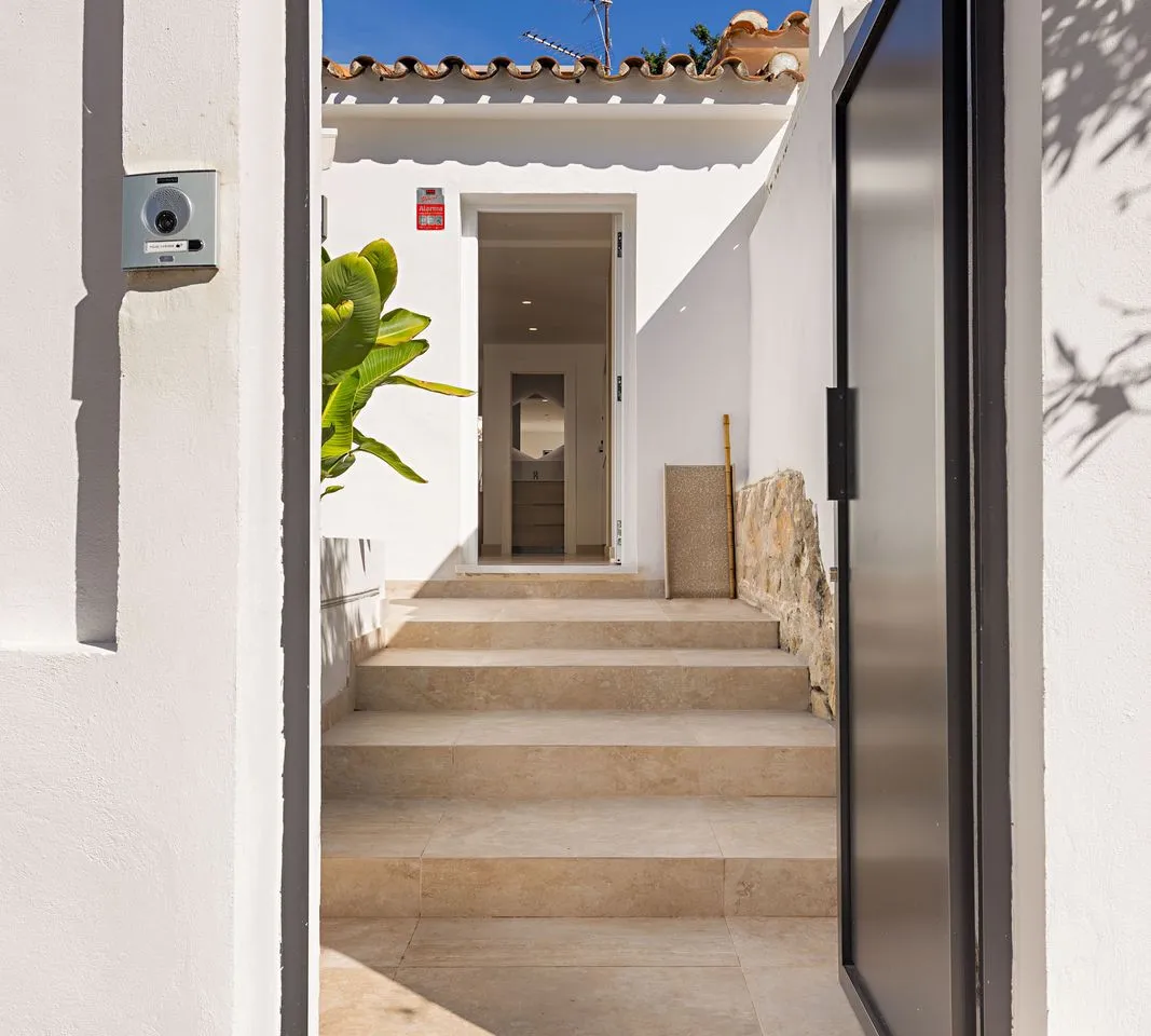 070fcbd2-c4d6-4ec8-a214-fc33af2ba4d9