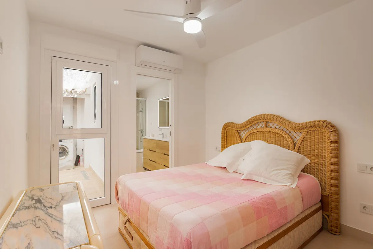 da112697-3751-4ff1-9742-bdc3ae3c3f5d