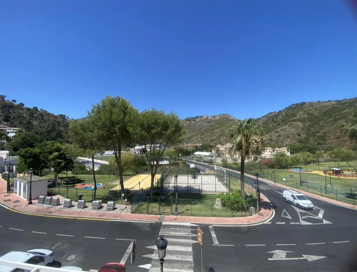 09c6185a-d861-43cd-a0e3-76300bb900fd