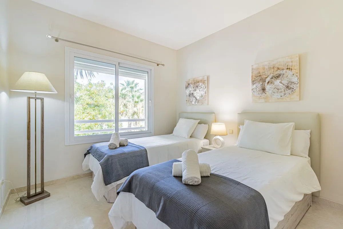 878fe131-ffff-4eba-9019-595041168aaa