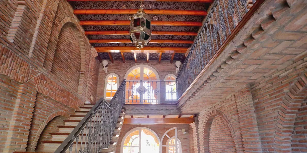 9c03293e-5d70-4c27-a7a8-7b30cc17b9bf