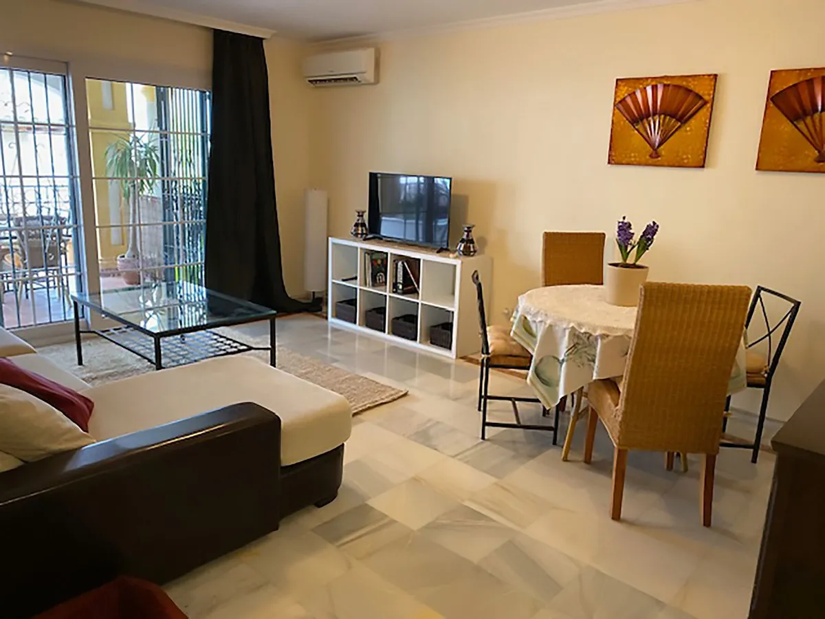 e2143914-d214-410f-8edb-127ac69603e5