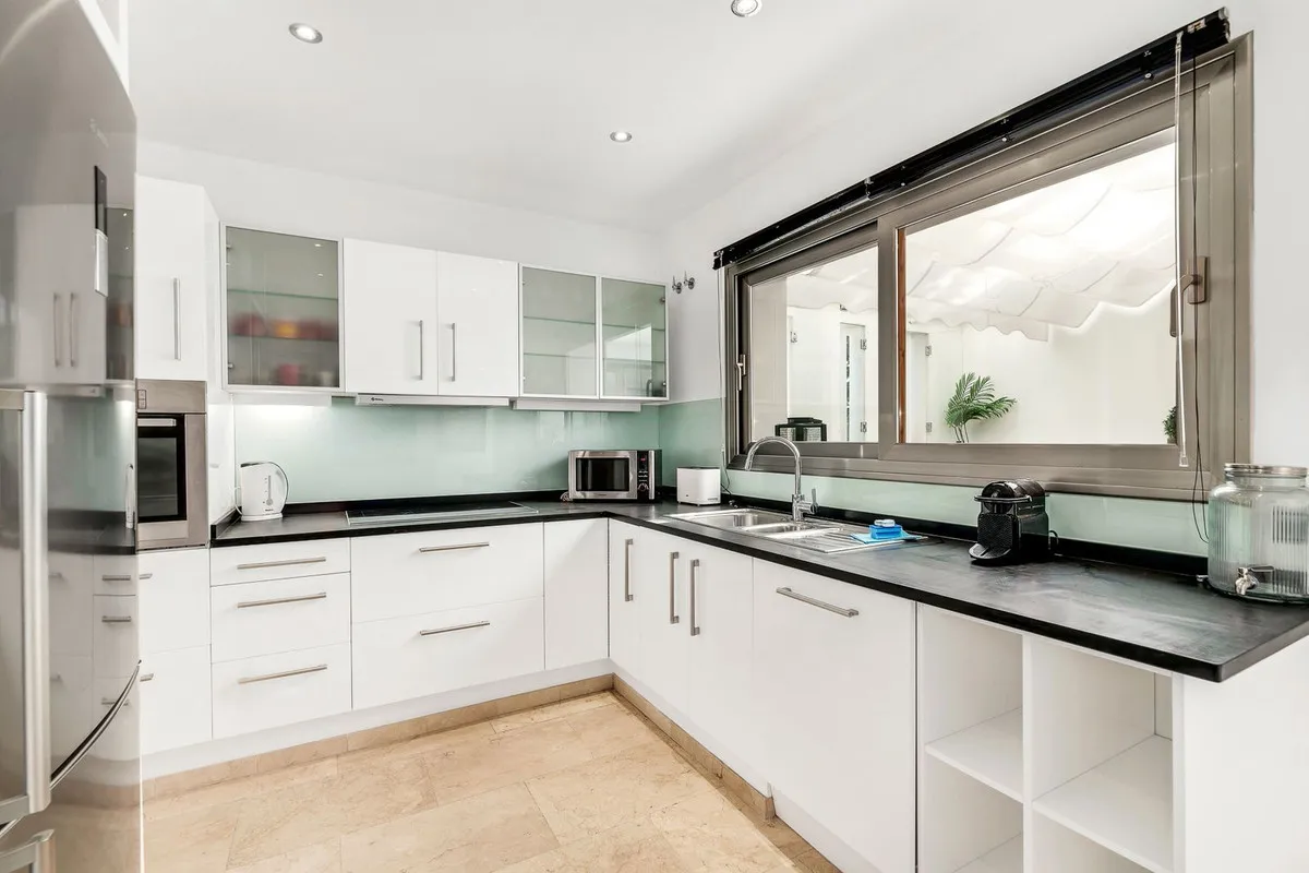 766fcc9a-17d4-4d5e-acfa-7f7a9c20da6a