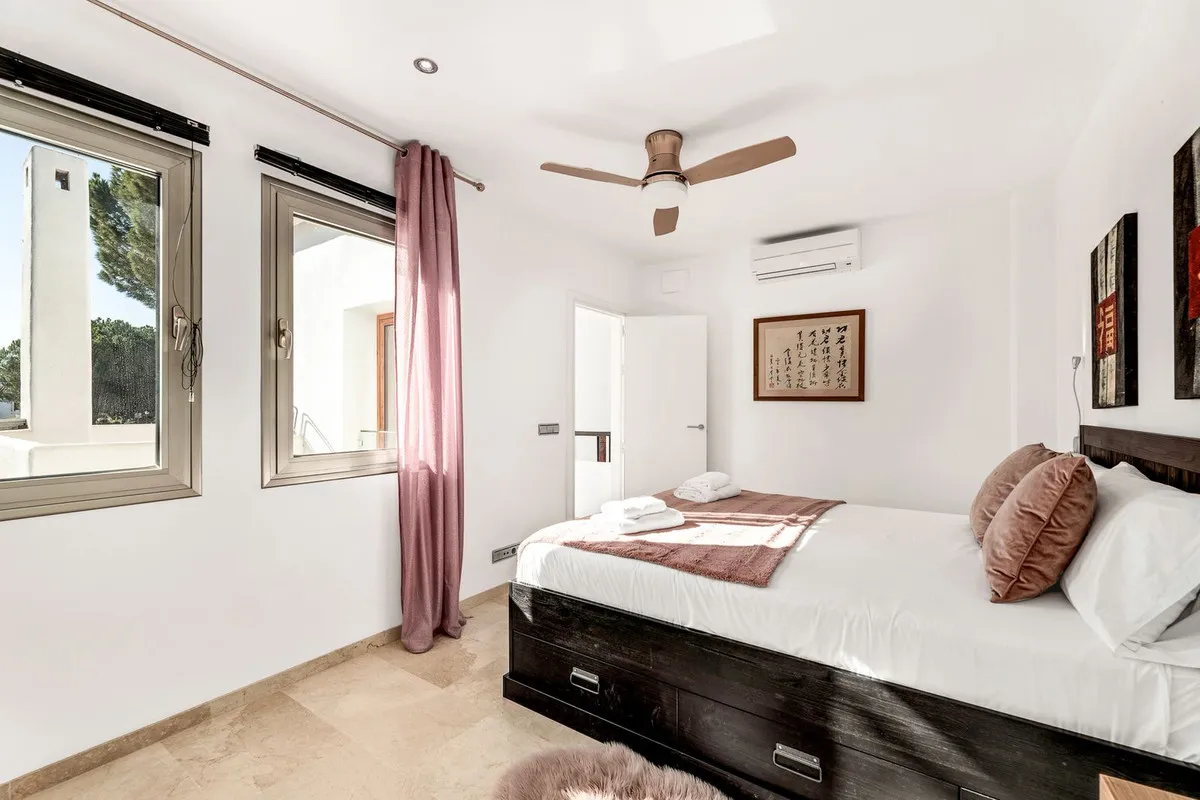 8172e0ff-576f-446d-9764-e29e6b55cb82