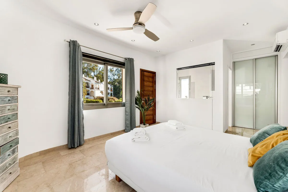 b39c8358-720e-400f-8057-03dcaa093215