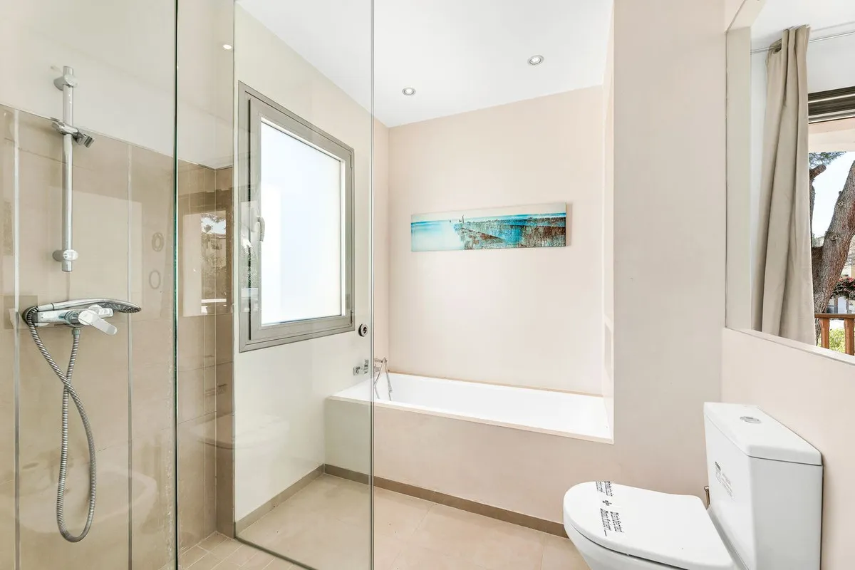 e6fe3710-dcb7-4b22-968c-68212502a02c