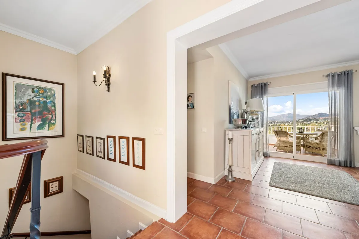 802bc848-d57e-4d5f-8a33-9aa91a2c2955