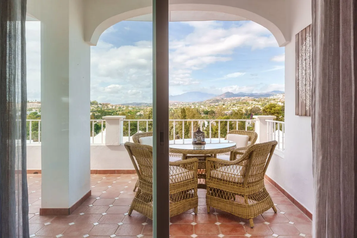 b00fc376-18f3-408c-a36a-84ff40f989b4