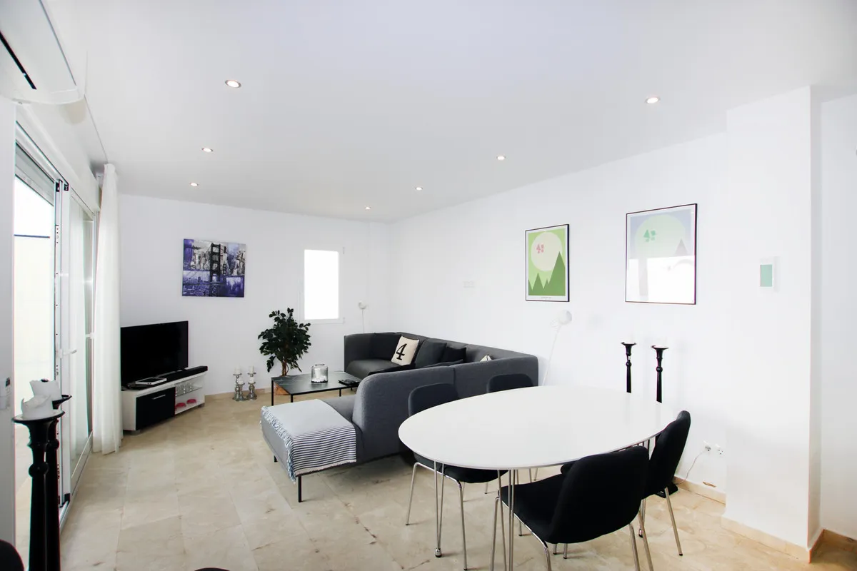 e172b16a-ffb0-48ed-a163-ccda018ad327