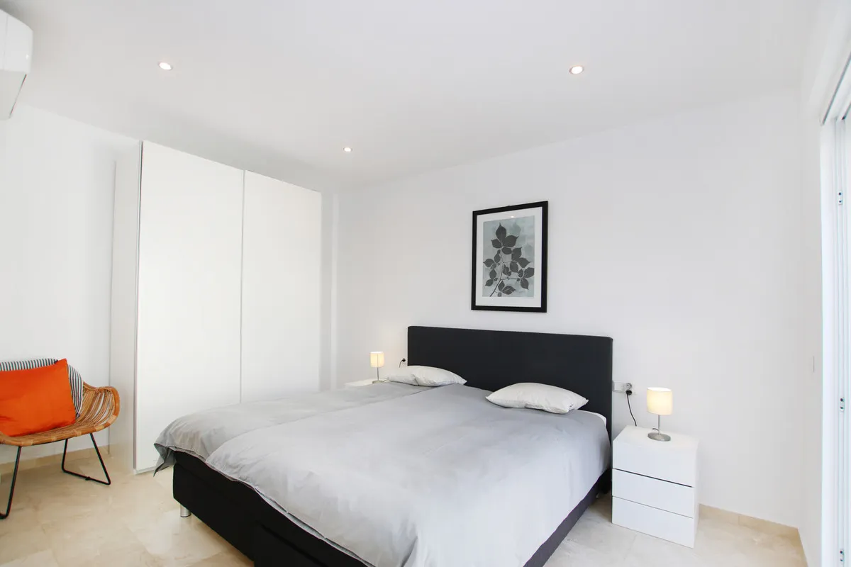 e3ff96c5-2442-45b4-8011-ba7a05d0784b