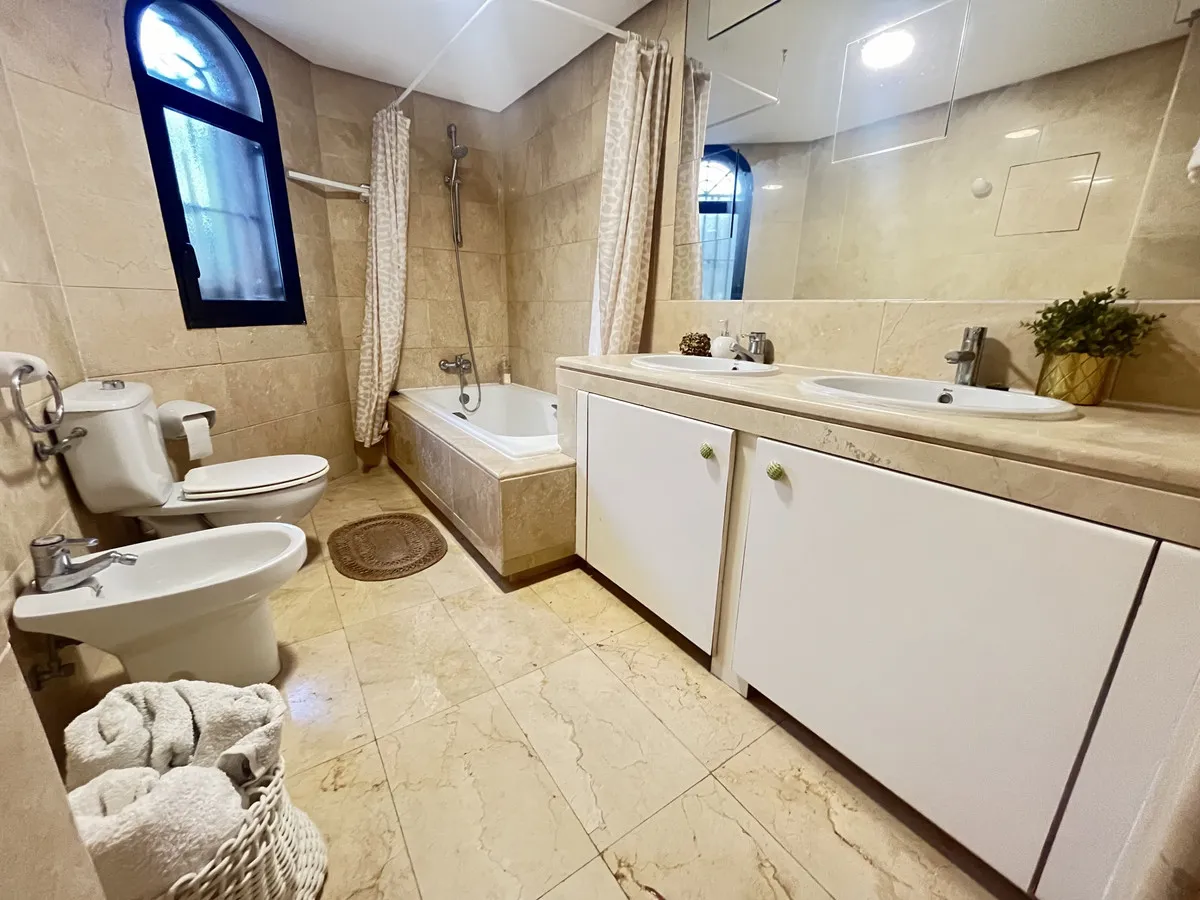 b46cd5ba-39de-4229-ba72-83a34bb61601