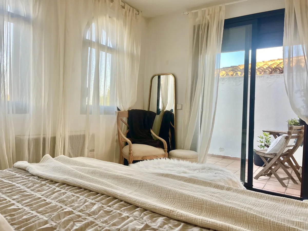 ee62de0b-2a1c-4294-a182-5213ce9c3bb2