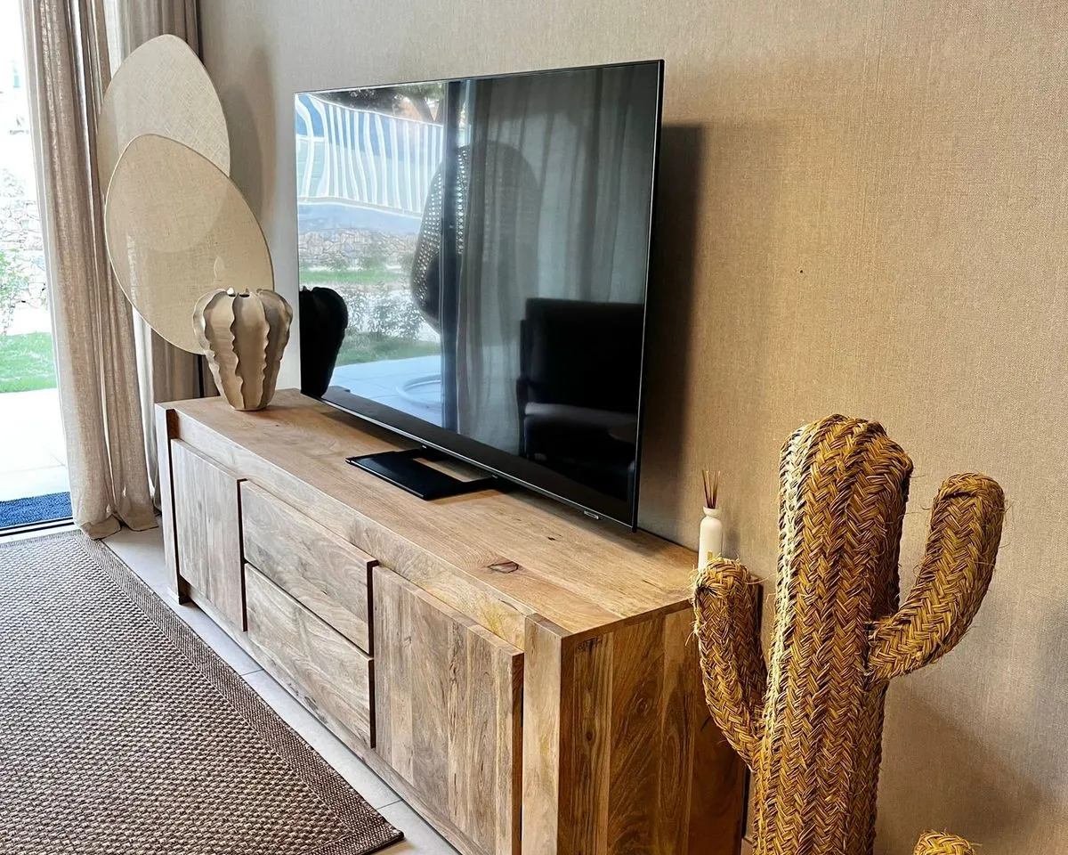 062b702a-778d-484e-b8e9-ad2c8da65a8c