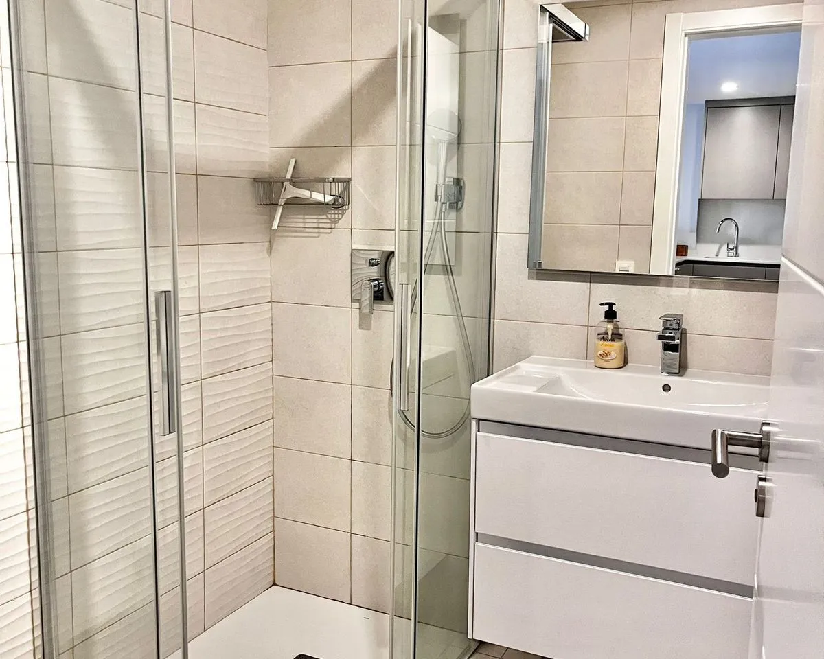 11c7e1ca-3b8d-409d-a502-967f53e444df