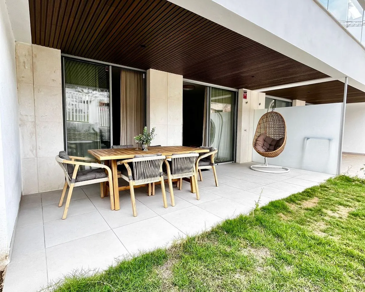 f2c6b35a-0028-4632-9671-7cbe01420d5f