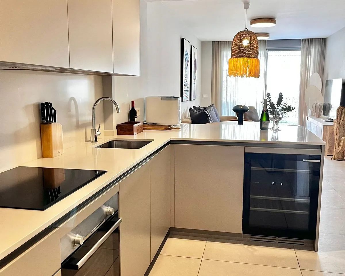 f42eec51-6a27-49ec-88dc-abae2b8cd208