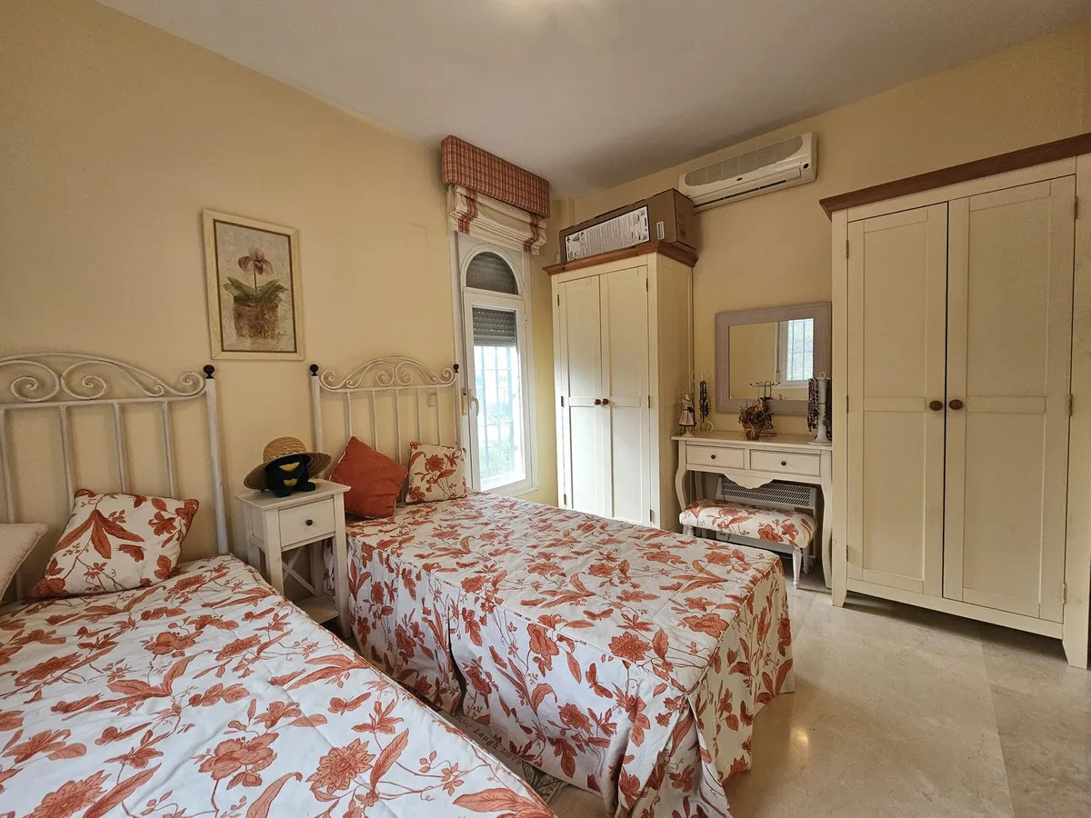 c2ec51e0-1e80-45c5-9544-af41b3f20278