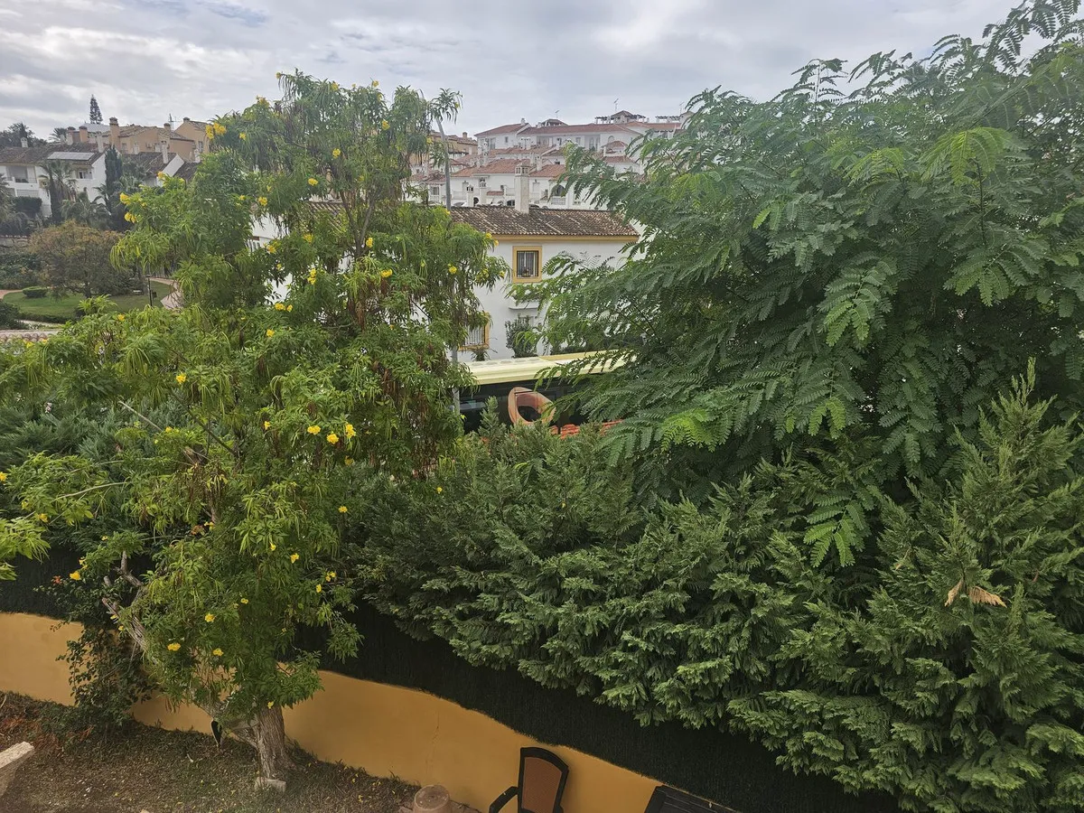 d96b194d-4d93-4570-9046-1cee9d2ad3b5