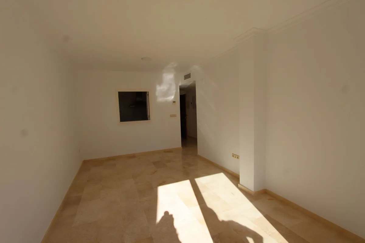 f4fc5306-0a3a-41e3-868c-764add95de61