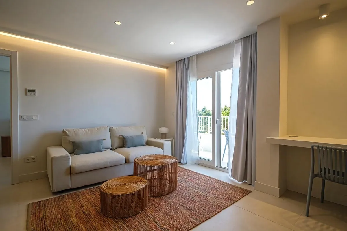 e037a62e-ced3-47d3-a262-b6e6ecc0bef0