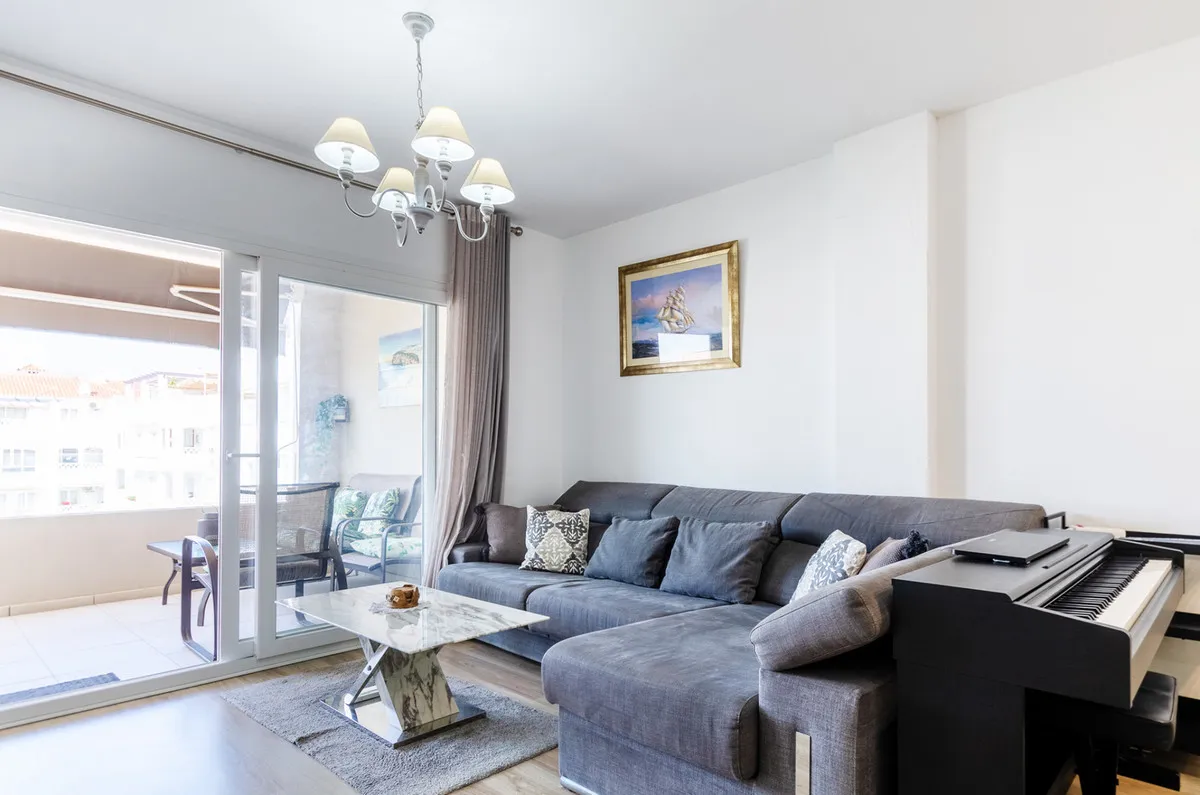 5bdb0cd3-af8a-4f16-85d8-c78f1d713a6b