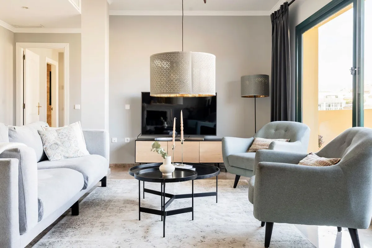 6b9ec908-079e-4df5-9f84-9d8cdfe81642