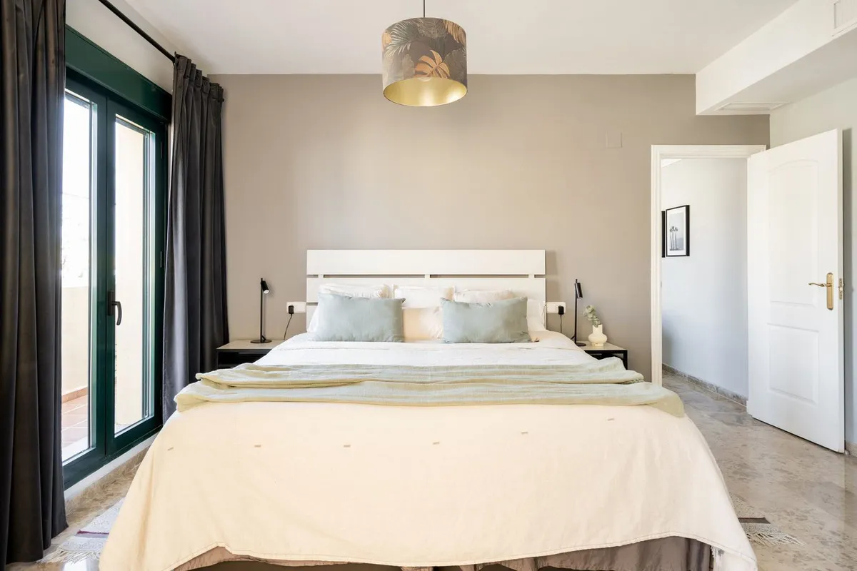 8030e6cb-d4f8-48cd-8feb-b7e80e6e1b0f