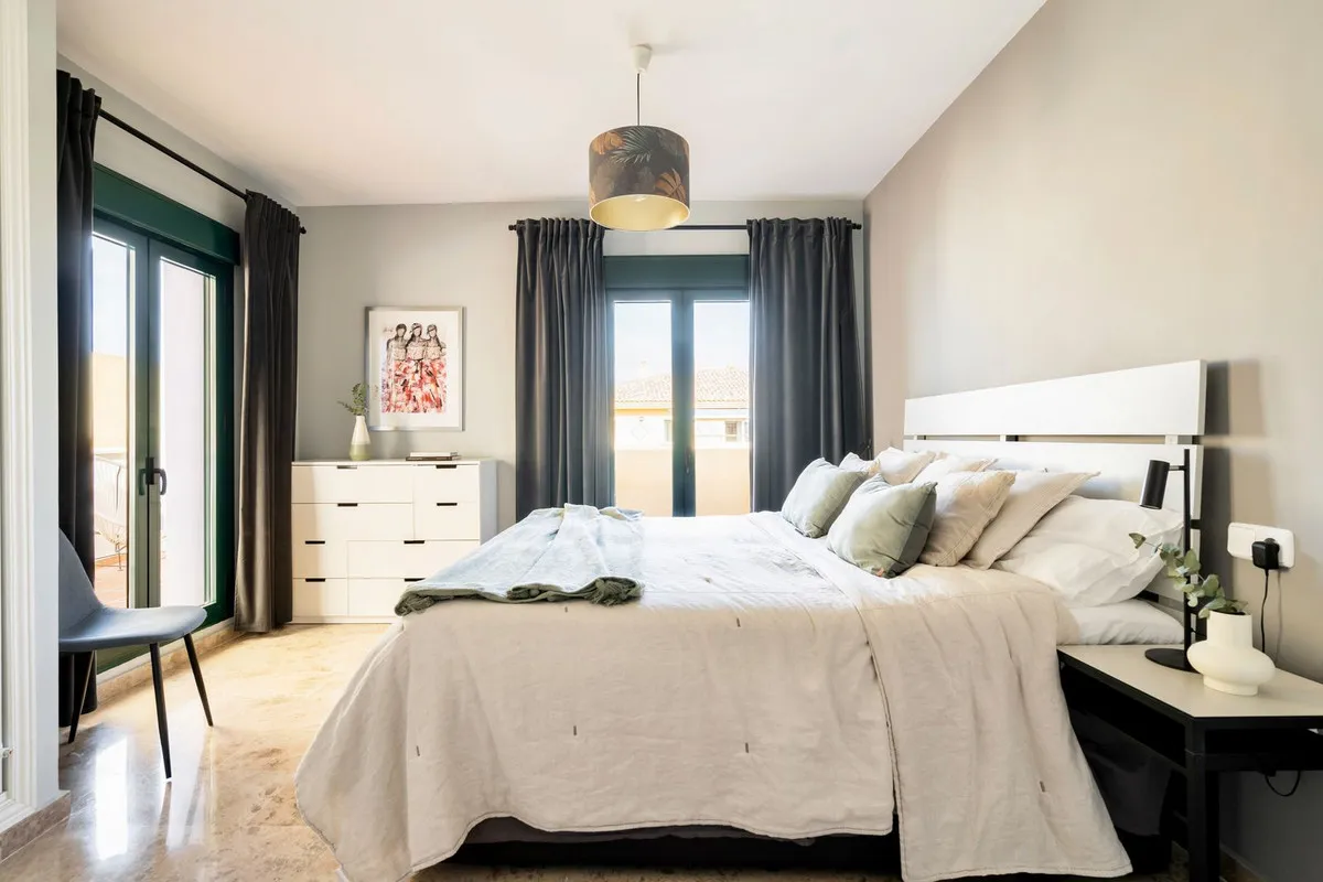 c1cd8993-f3f5-4f03-8765-32be9c7aef33