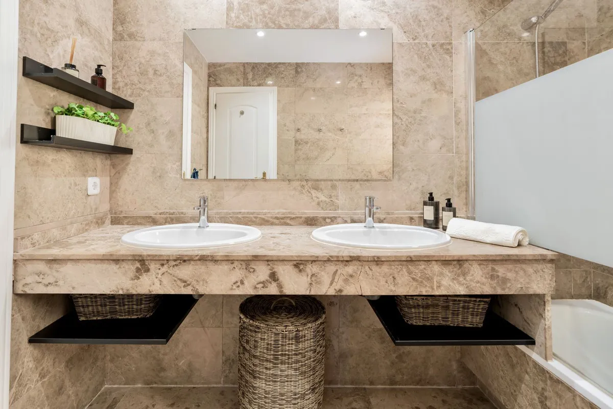 c204f08a-ea21-4439-9c30-e811a54ae576