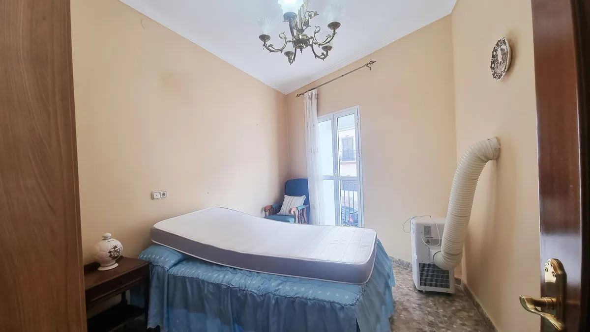 b6b0380f-f0ec-4f12-a3d5-c260d9ec73c5