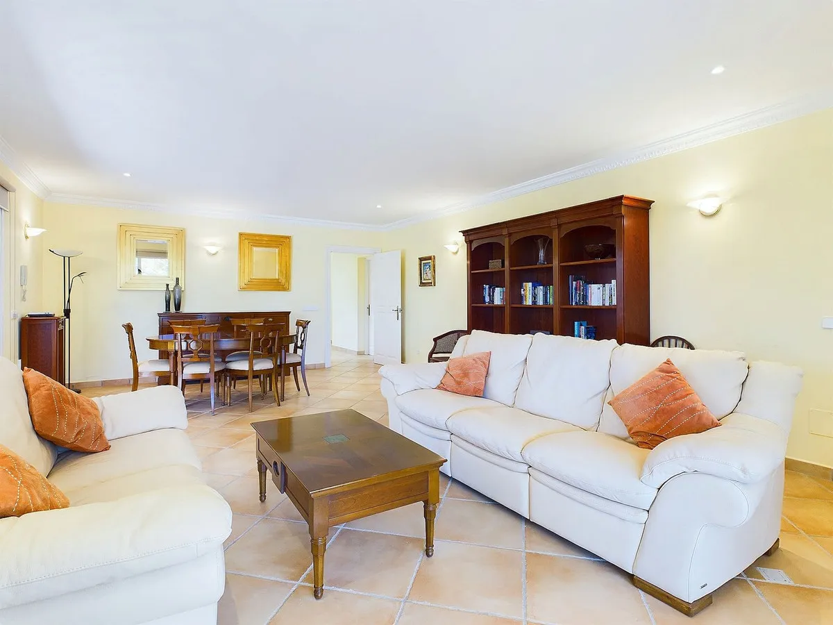 0078581d-9890-4bf6-8ffd-6f3e9b604a64