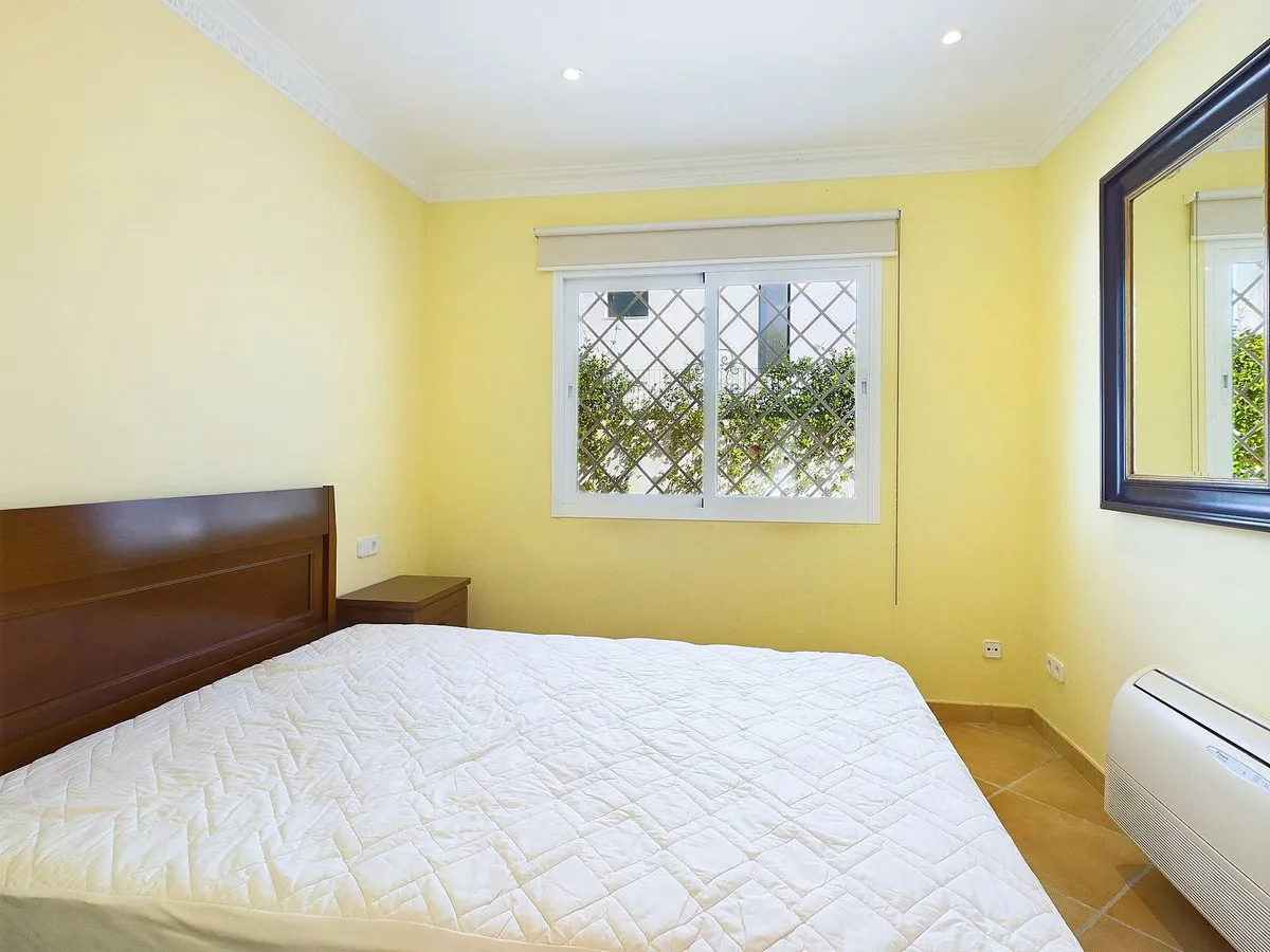 223f8974-ee1e-4bf7-ae1a-ac46bde38f49