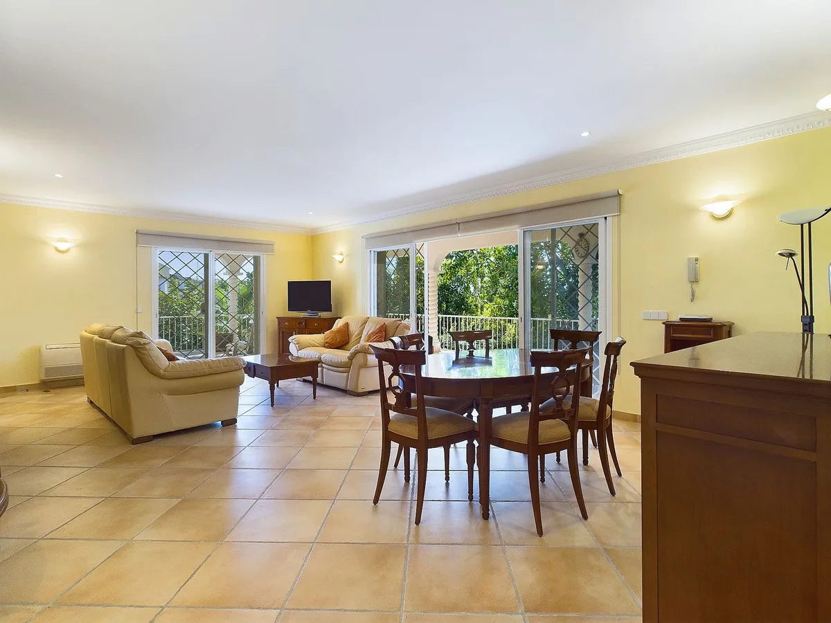 94962601-848e-4041-aef8-d8bd57259f97