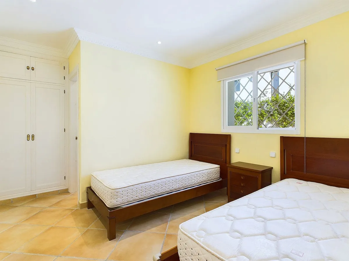 b9546b2e-22ea-4bb2-8618-829db67f9a2c