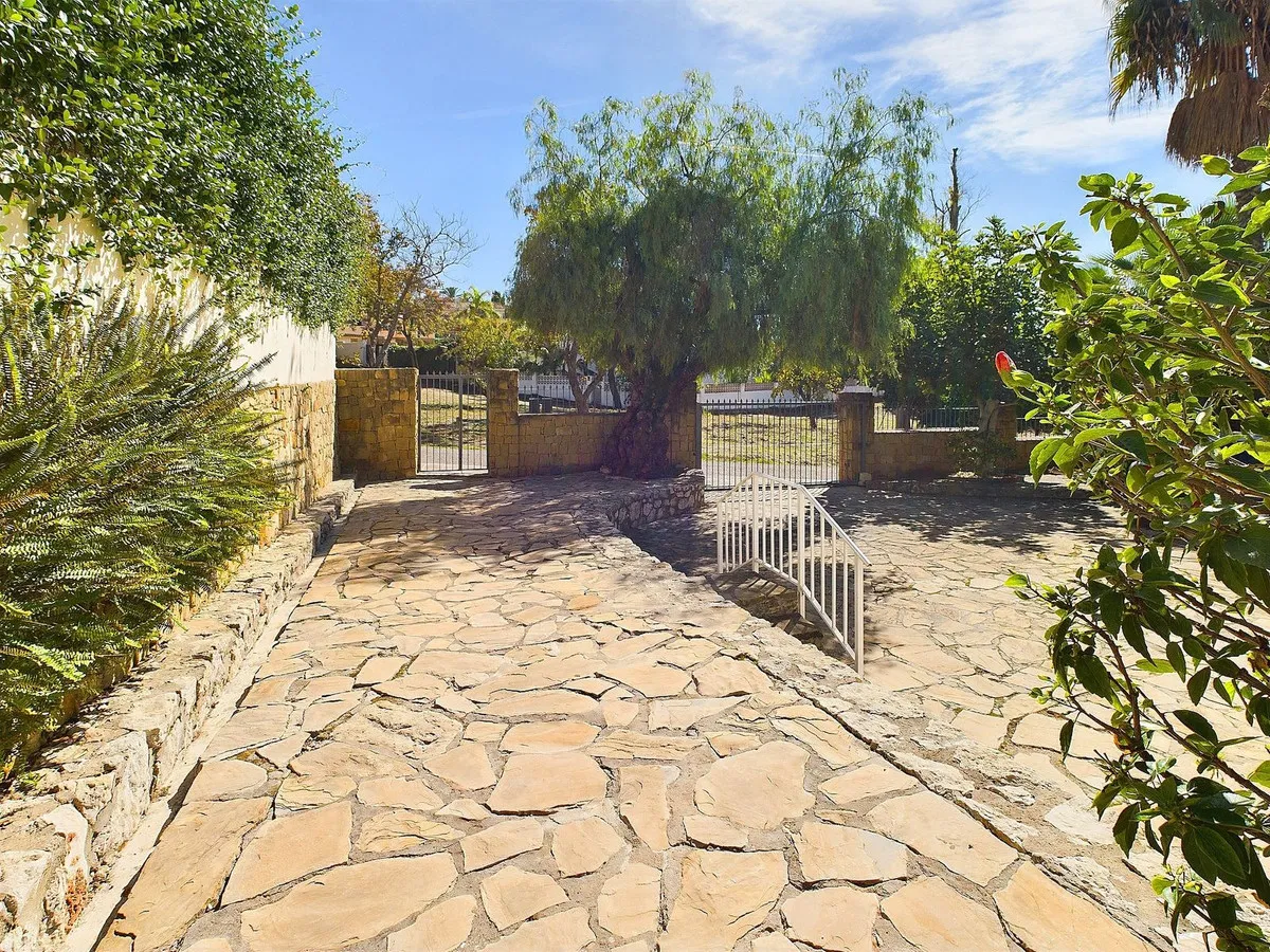 c70d0d61-4fff-4ea6-b399-5c5631323a19