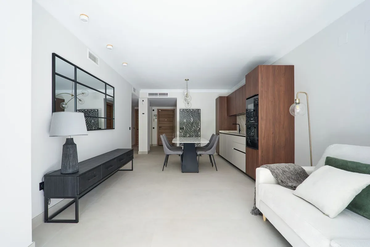 97f53377-43ef-4ced-a2a9-ccb508a49508