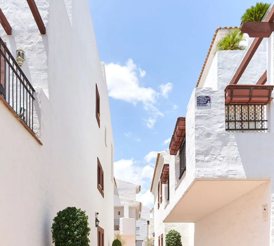 fd8cb252-df8c-4774-b506-228e011a466b